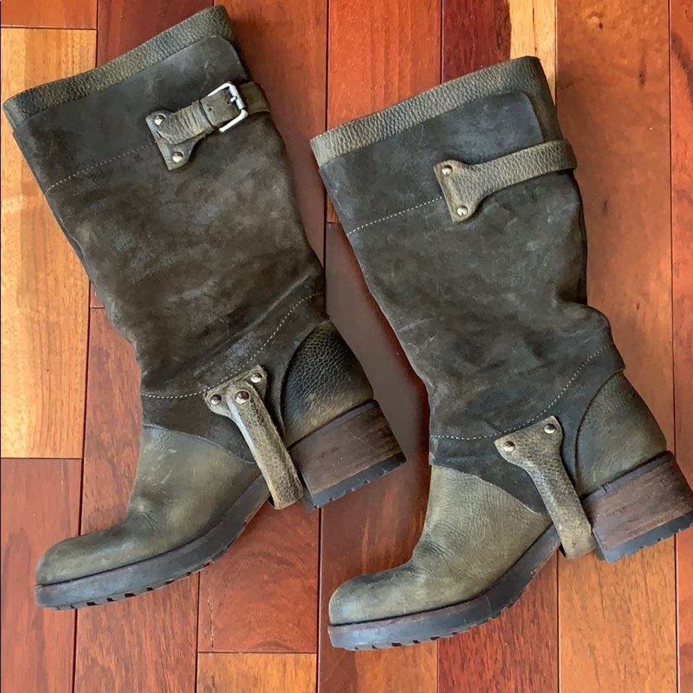Vera Wang Lavender Label Stirrup Boot